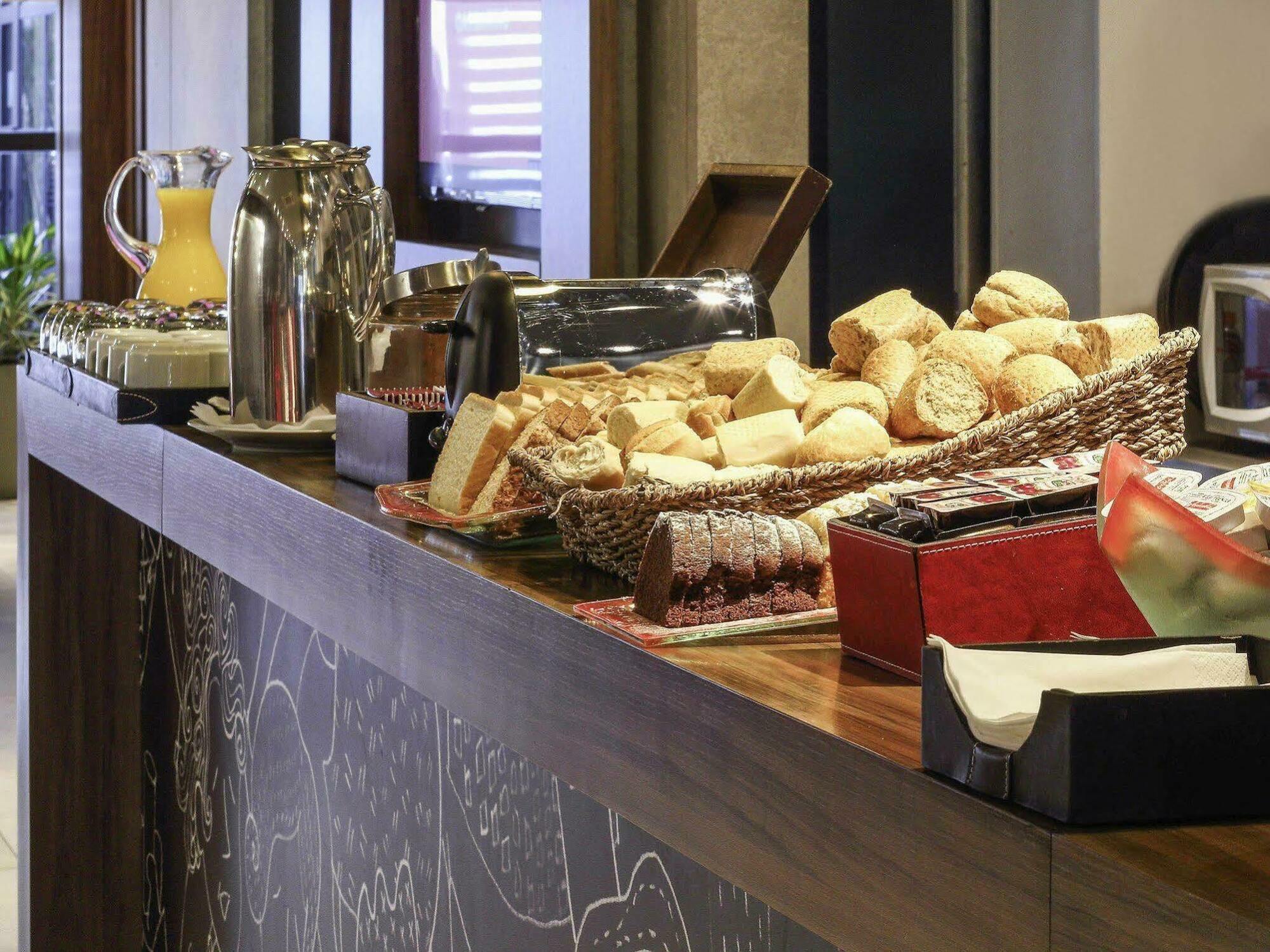 Ibis Buenos Aires Obelisco Hotel Eksteriør billede